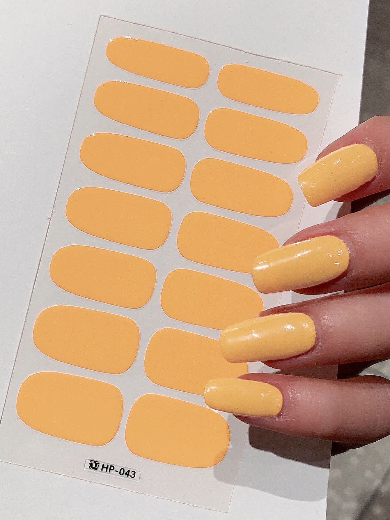 Stickers vernis à ongle proposé par Fam de Tête.com