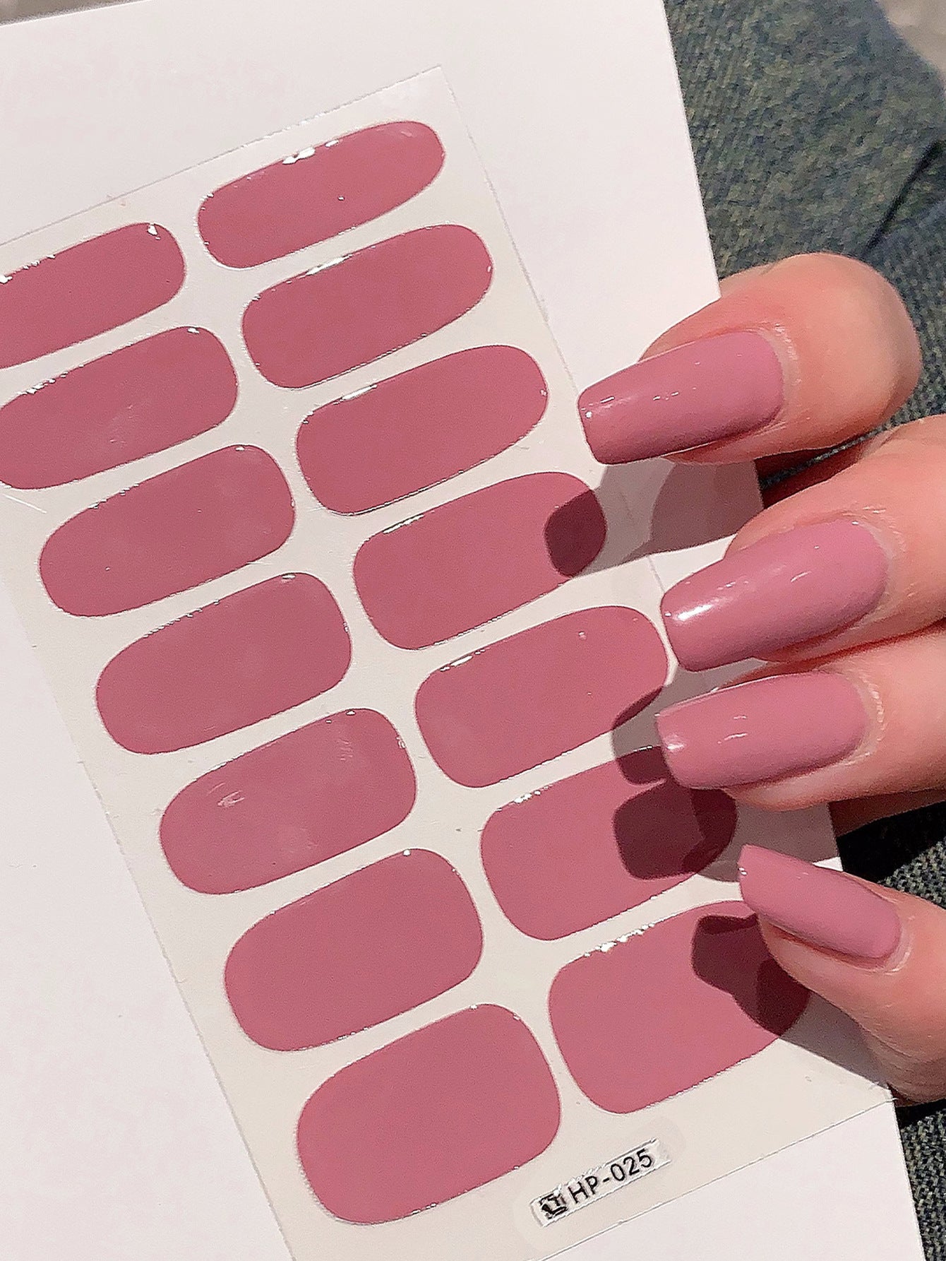 Stickers vernis à ongle proposé par Fam de Tête.com