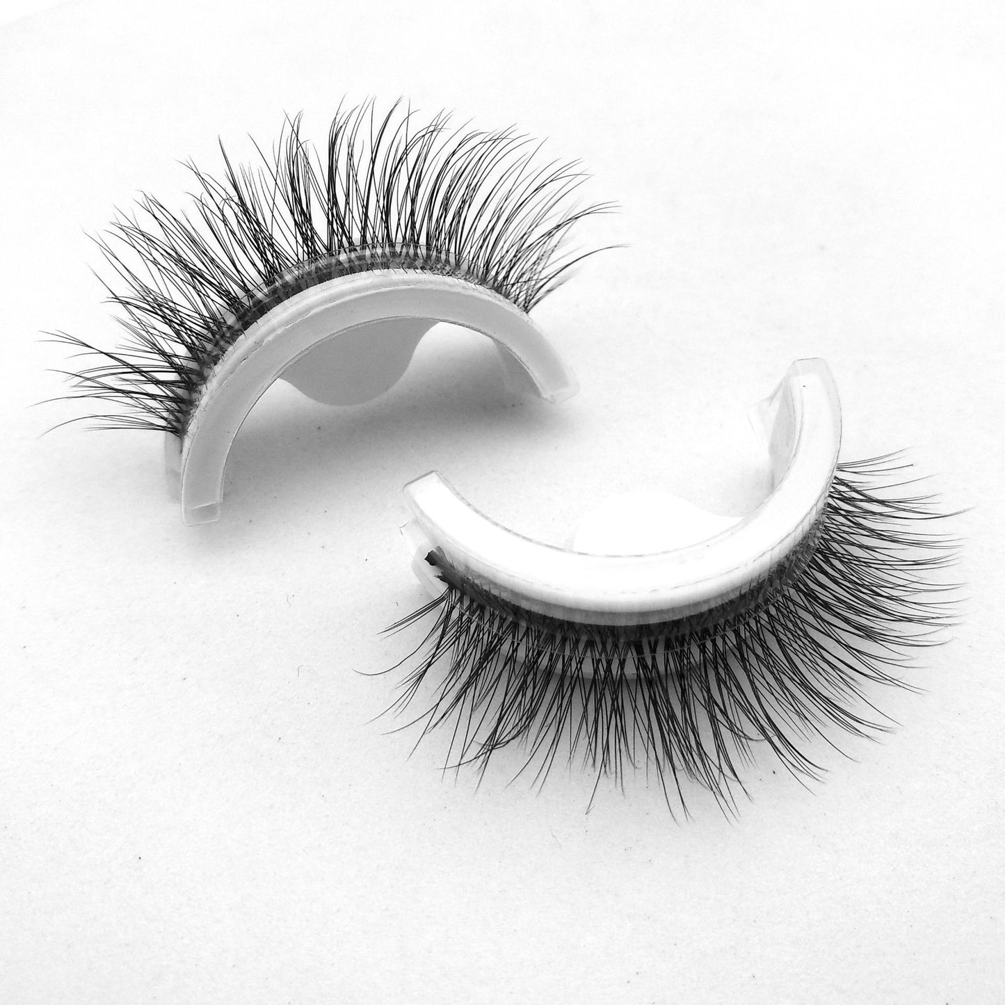 Faux cils adhésif réutilisable proposé par Fam de Tête.com