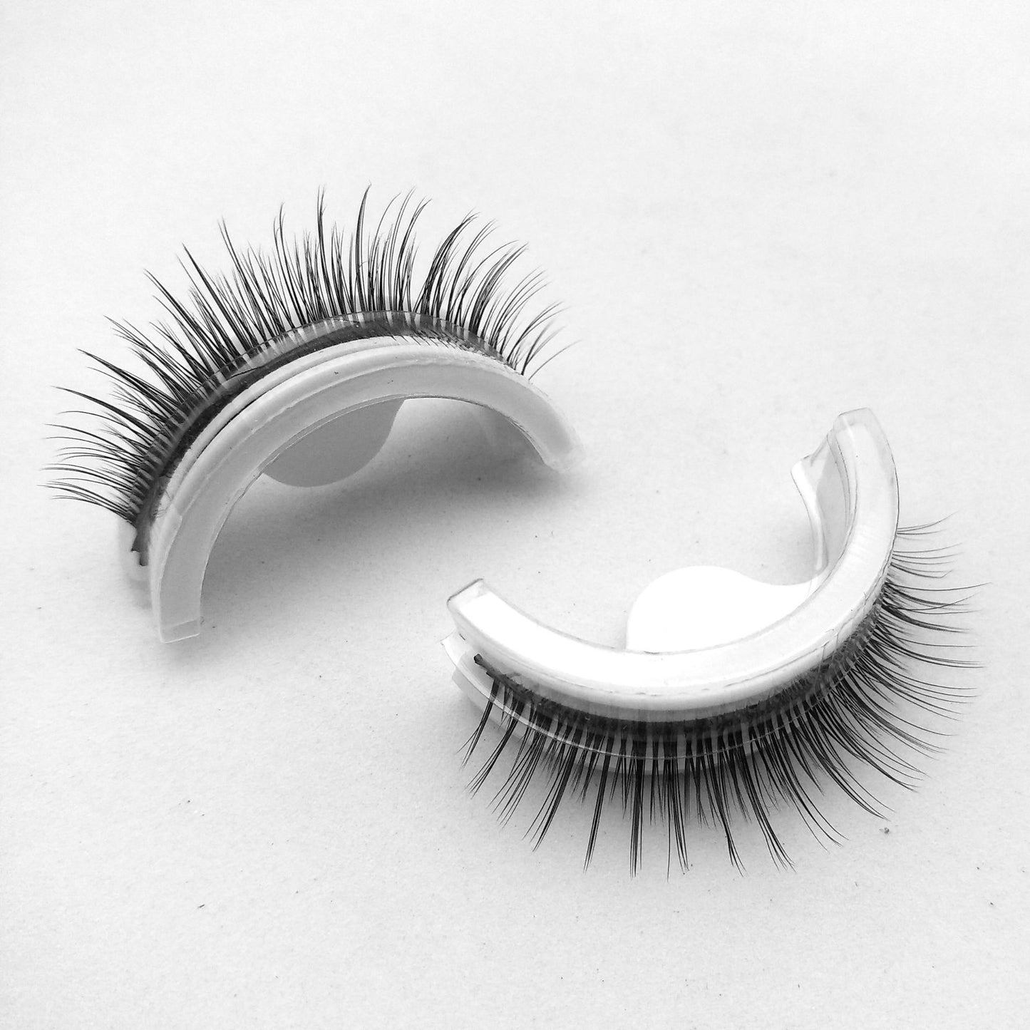 Faux cils adhésif réutilisable proposé par Fam de Tête.com