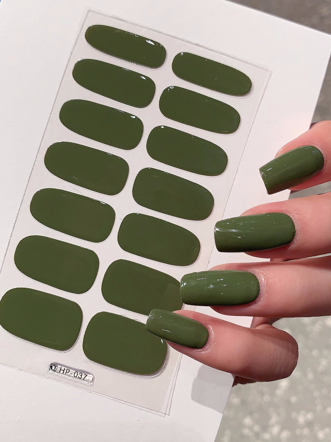 Stickers vernis à ongle proposé par Fam de Tête.com