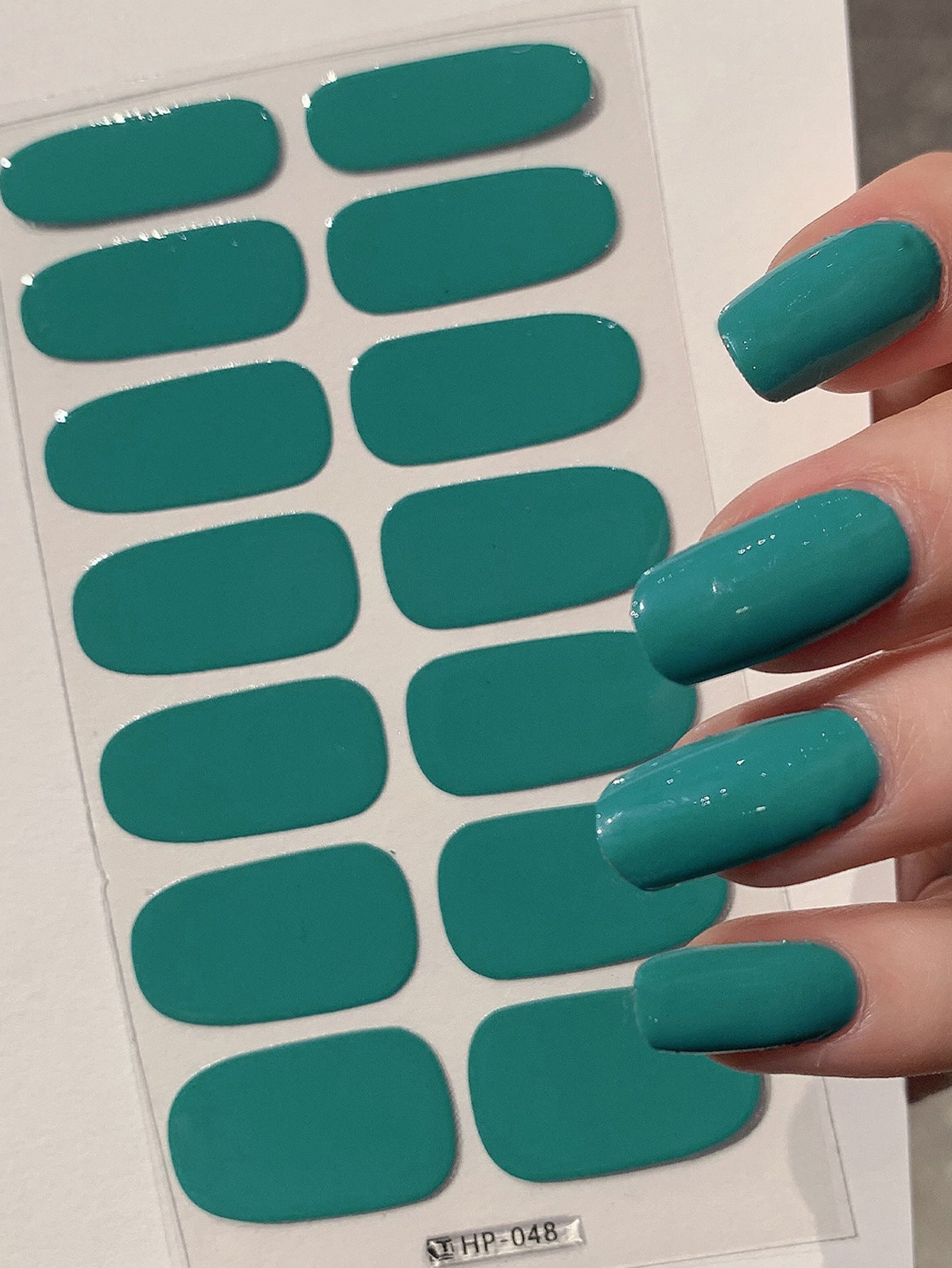 Stickers vernis à ongle proposé par Fam de Tête.com