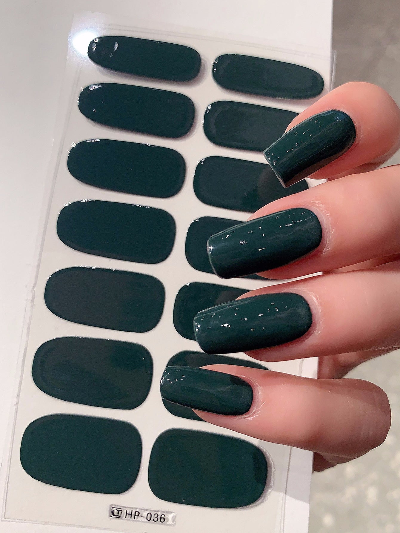 Stickers vernis à ongle proposé par Fam de Tête.com