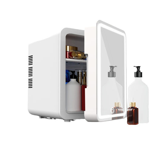 Mini réfrigérateur à maquillage proposé par Fam de Tête.com